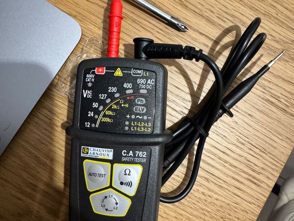 Chauvin Arnoux C.A 762 voltage and phase-rotation tester