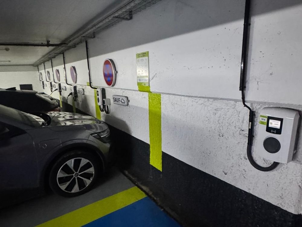 Shared underground car park equipped with EV chargers by D-Voltaris